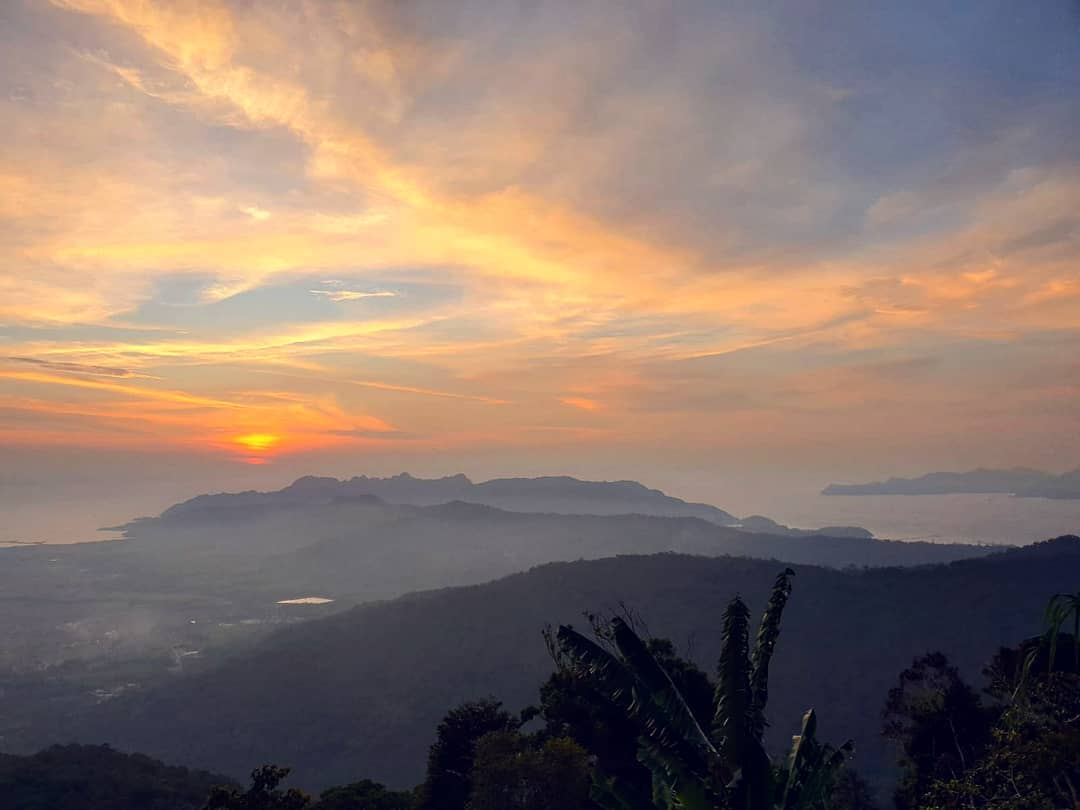 Hiking trails Malaysia - Sunset views at Mount Raya Langkawi