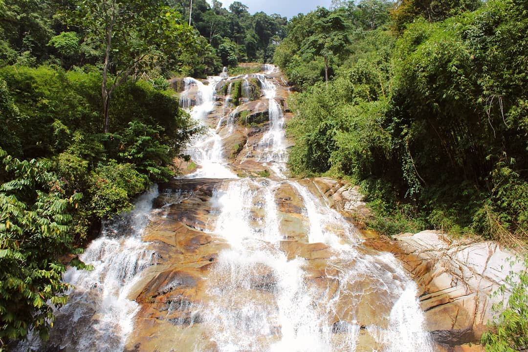 lata kinjang waterfall
