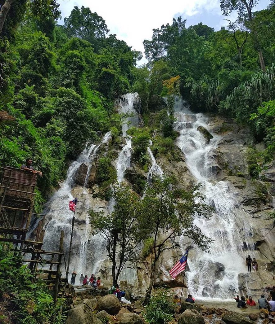 lata tengkoh penyel waterfall