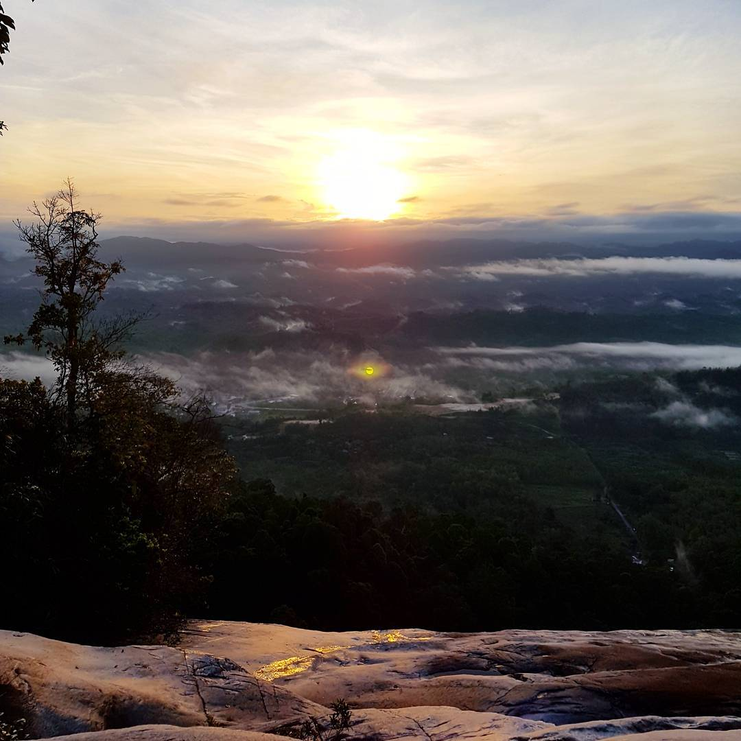 sunset sunrise jelawang waterfall dabong