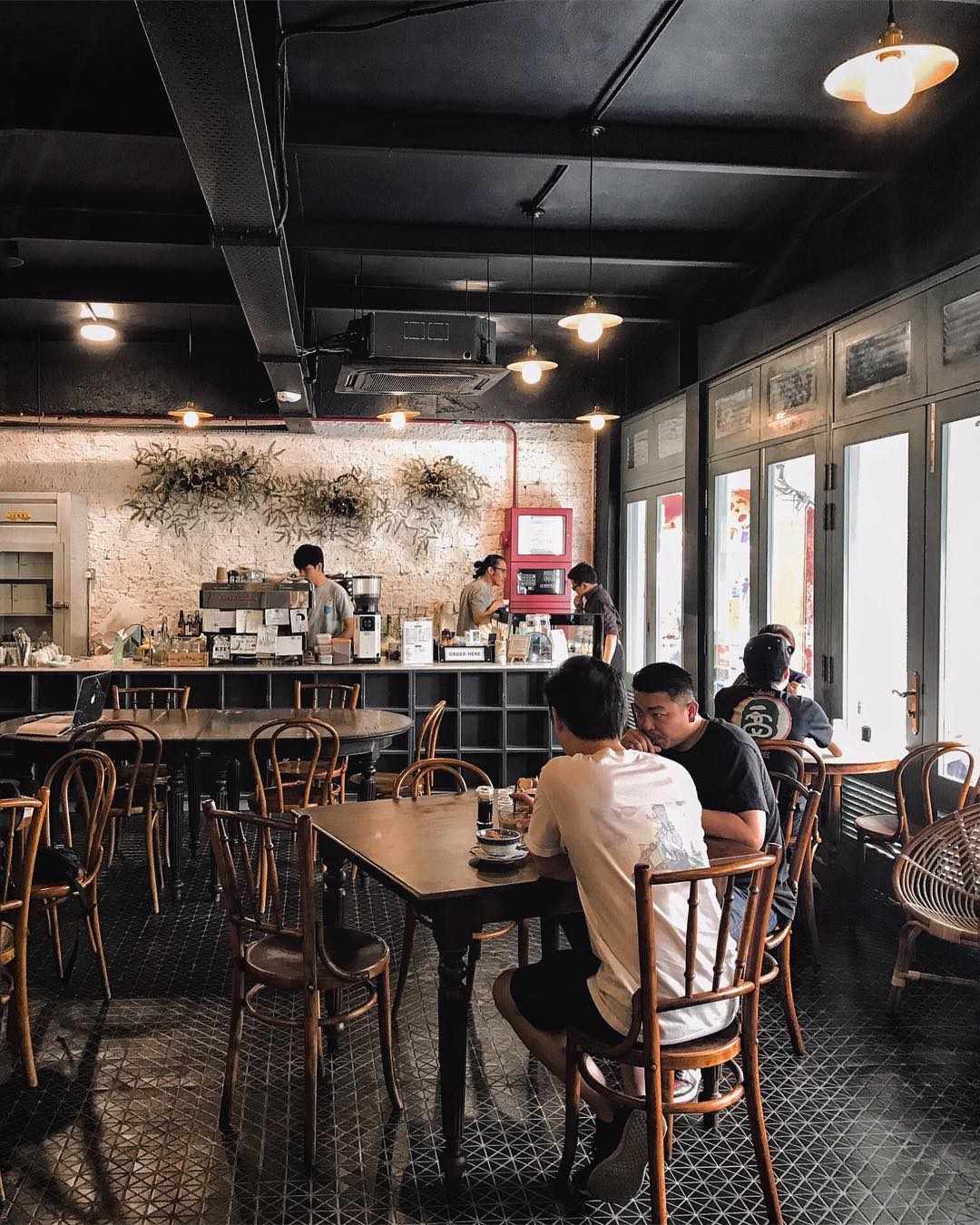 Old school cafe - Tian Jing interior