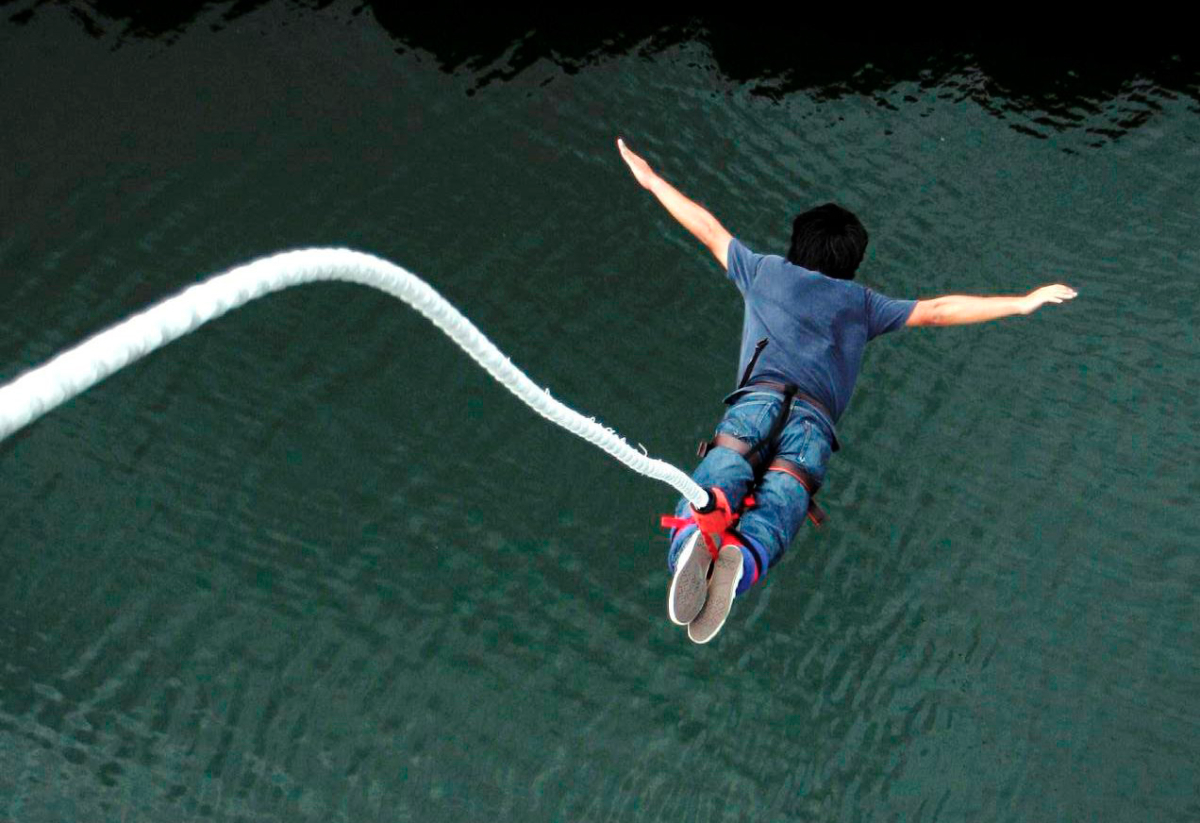 bungee jumping (2)