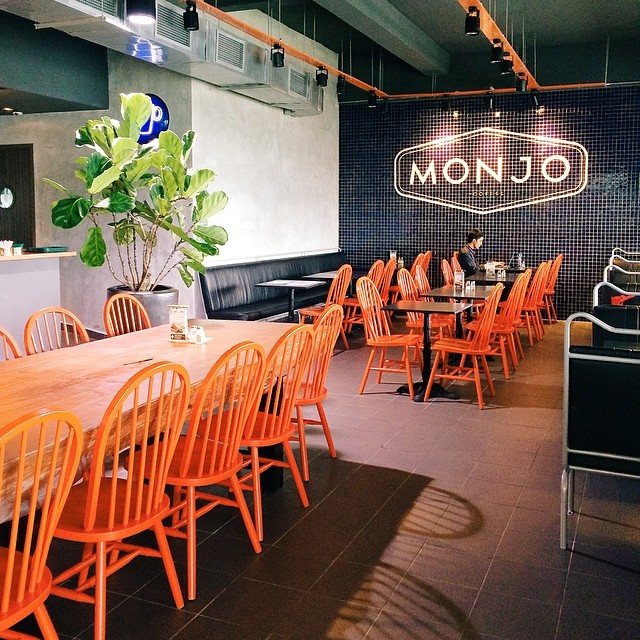 Monjo Coffee interior