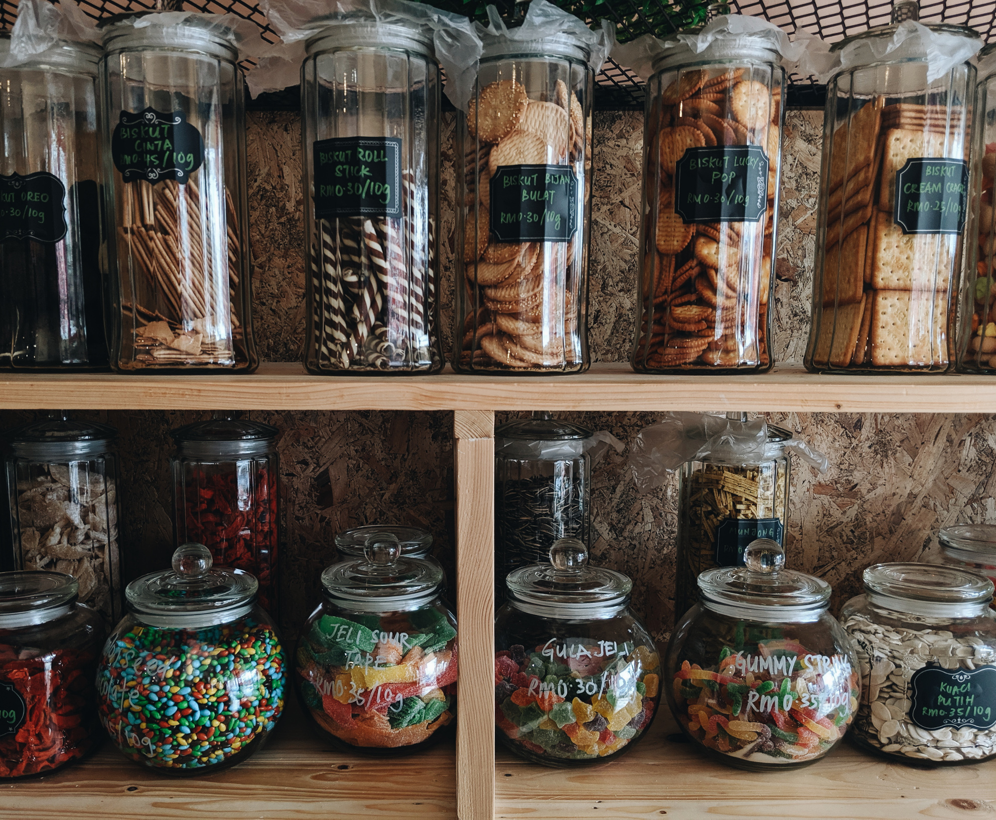 Zero Waste Earth Store snacks