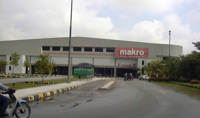 makro