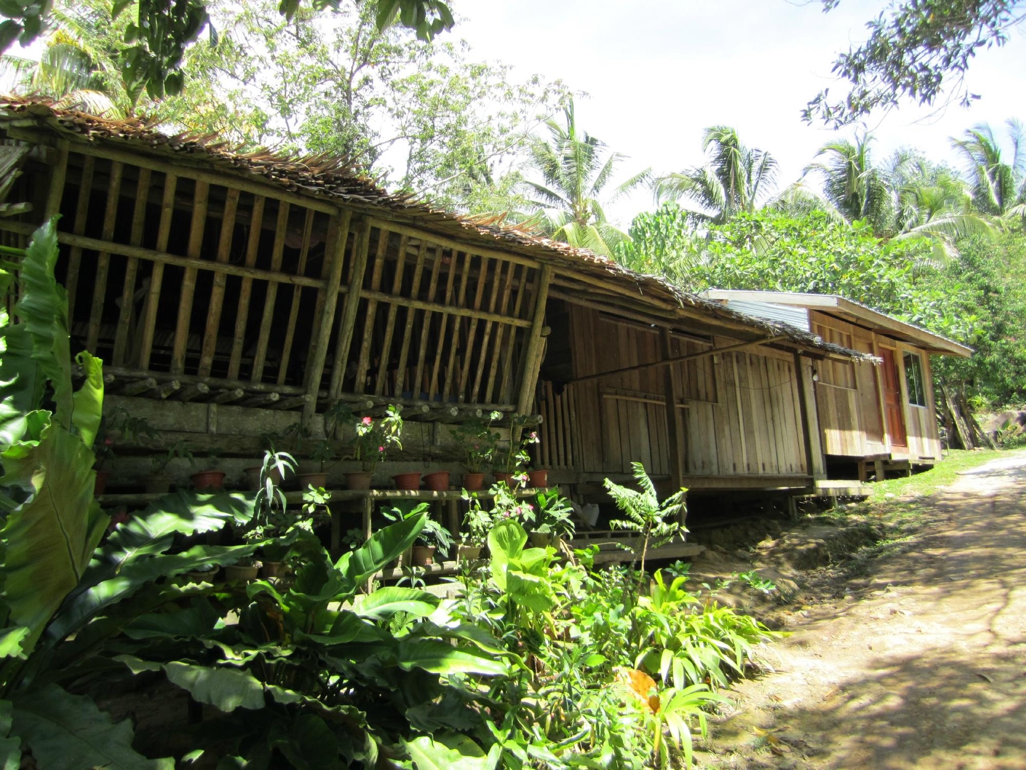 kudat sabah rungus longhouse