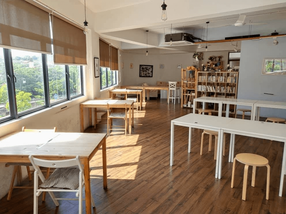 Minimalist Cafes Cheras - Bookmark Coffee interior