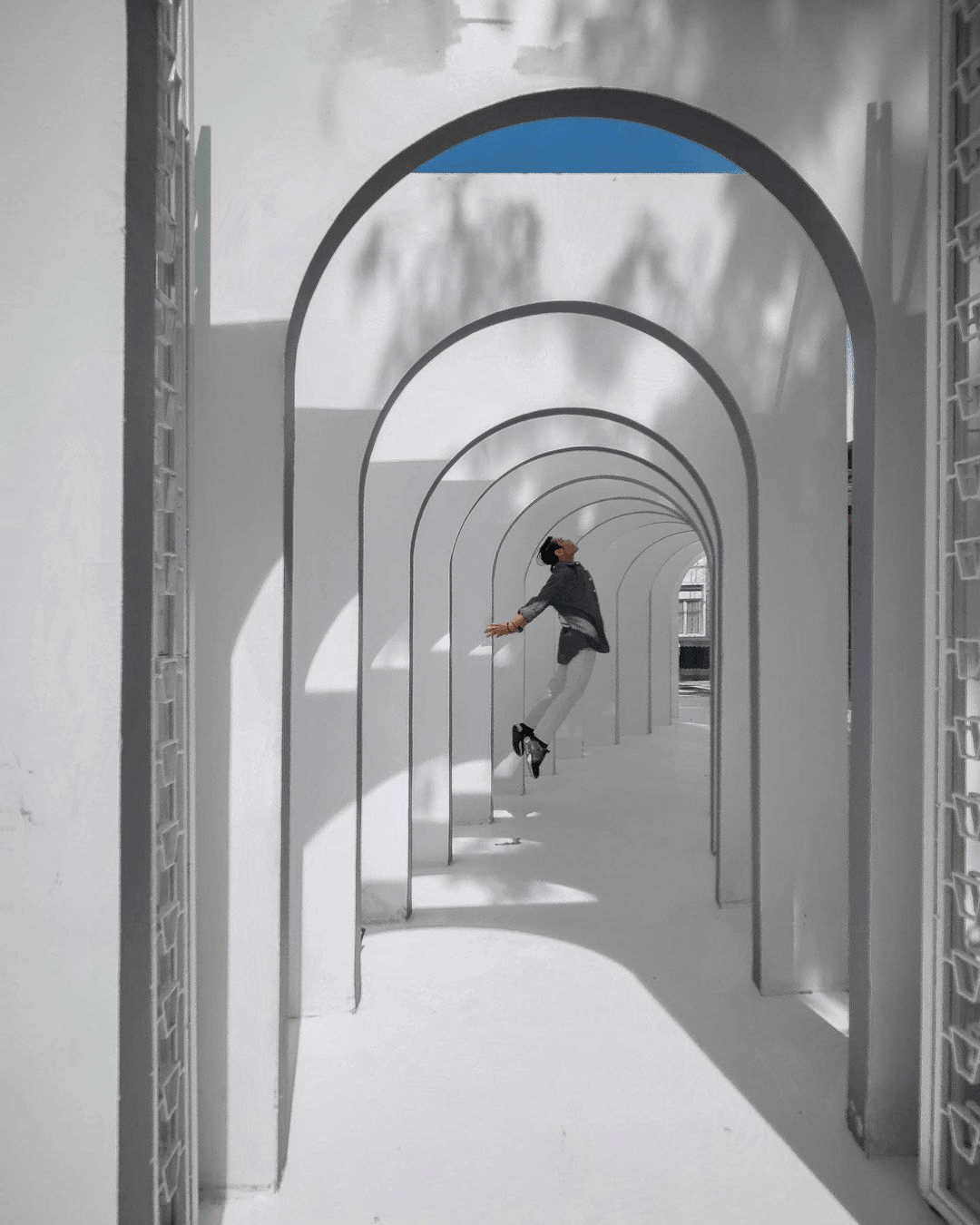 Ruma Puteh - aesthetic archways