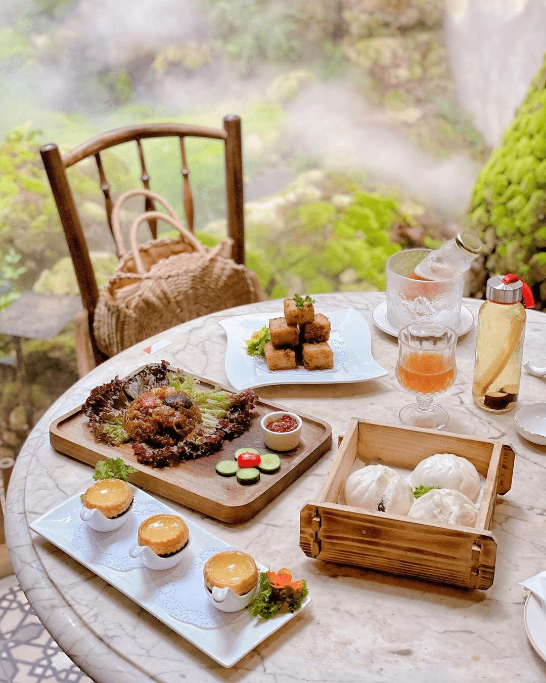 Bao Teck Tea House in Penang has an indoor moss garden - food