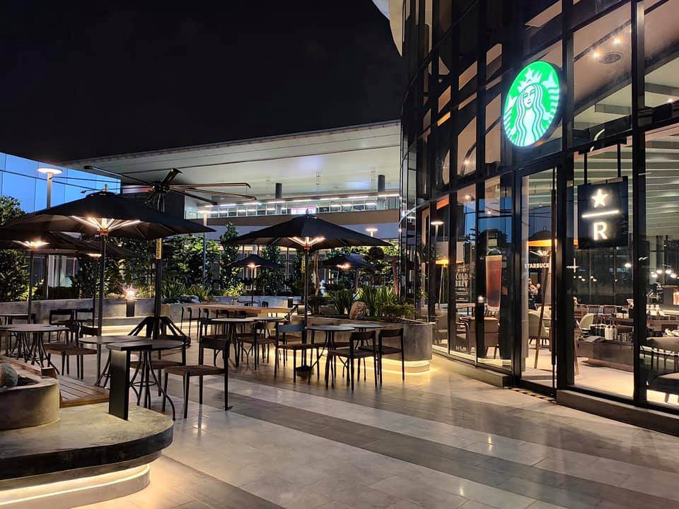 New Starbucks Reserve outlet in Tropicana Gardens Mall - interior