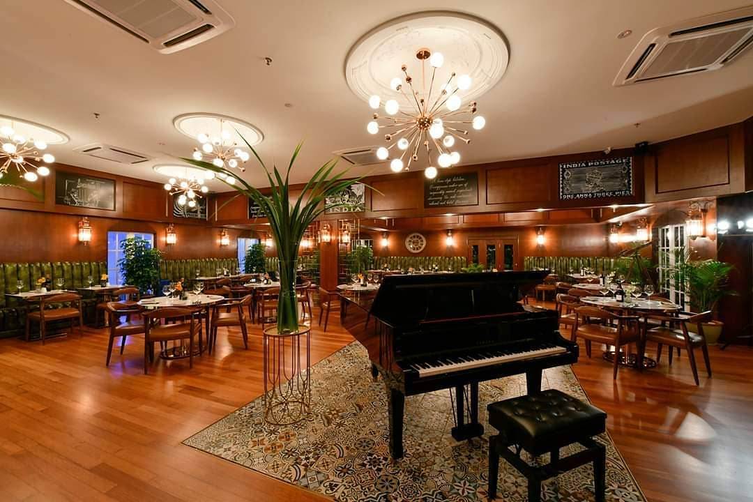 Romantic restaurants in KL - Frangipaani interior