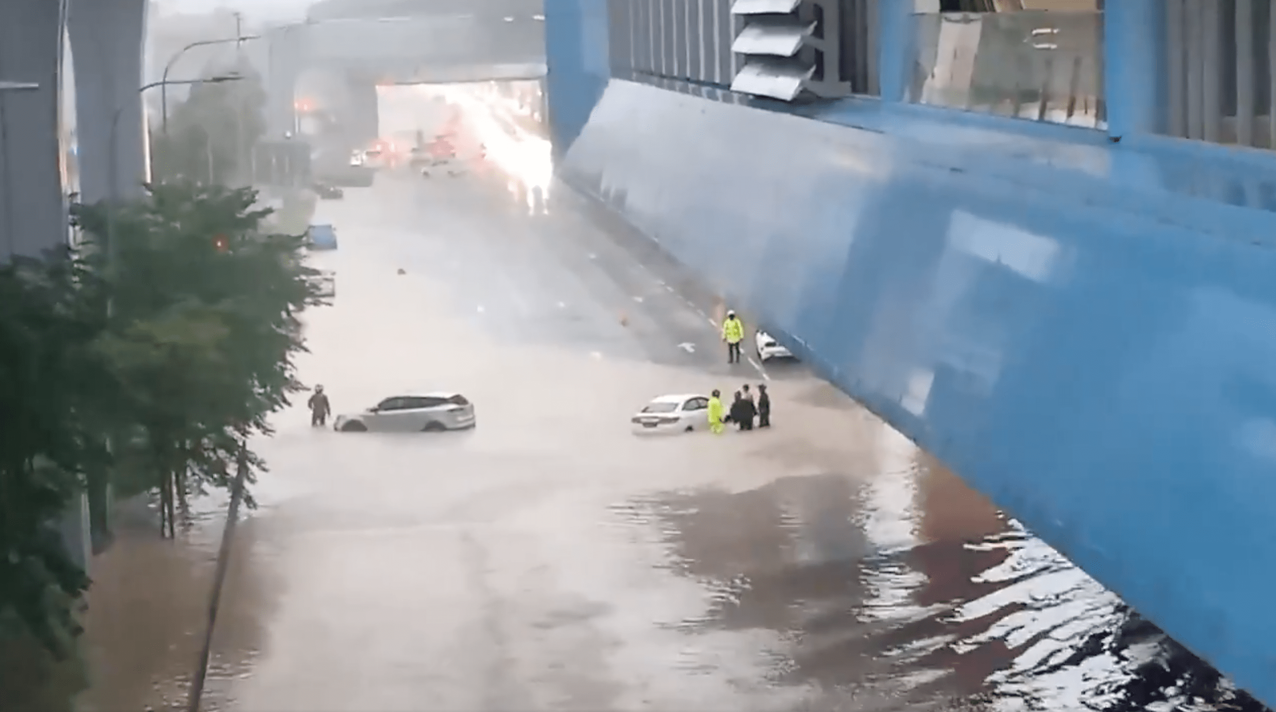 Rain causes flash floods in KL - flood