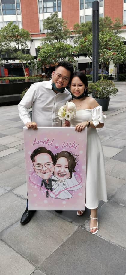 Newlyweds fined for taking celebratory photo - photo