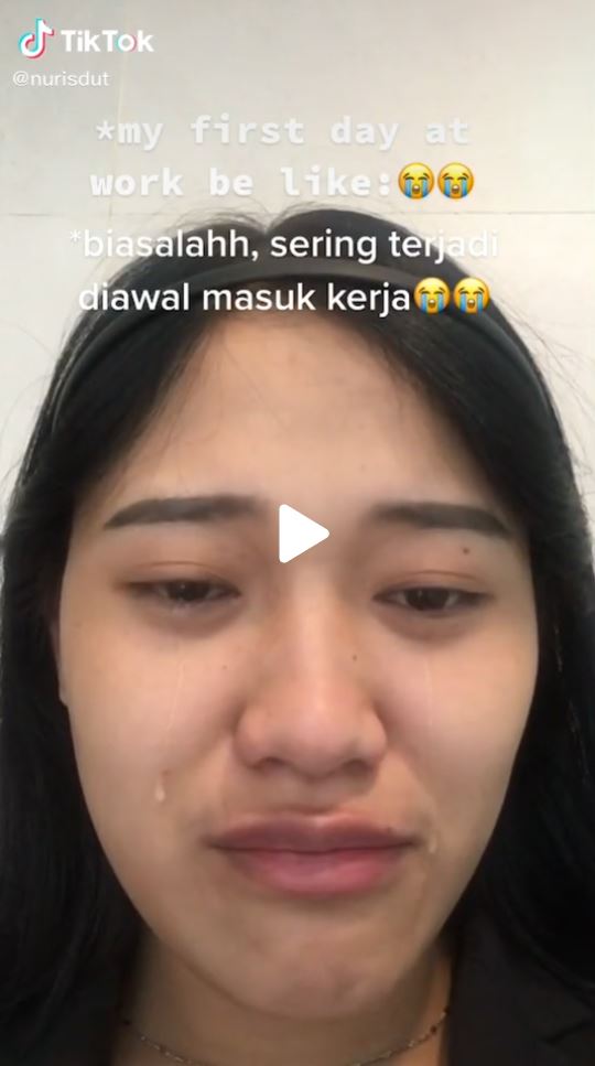 Malaysian woman crying on Tiktok video