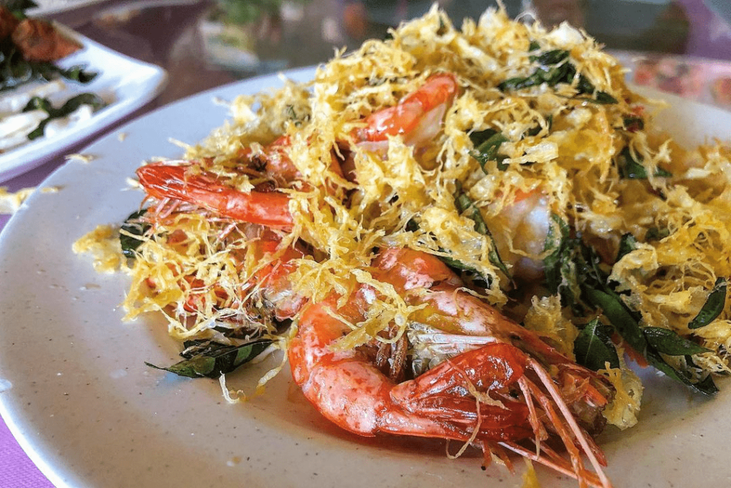 Veg Fish Farm Thai Restaurant Get Thai Food Served From Speedboats