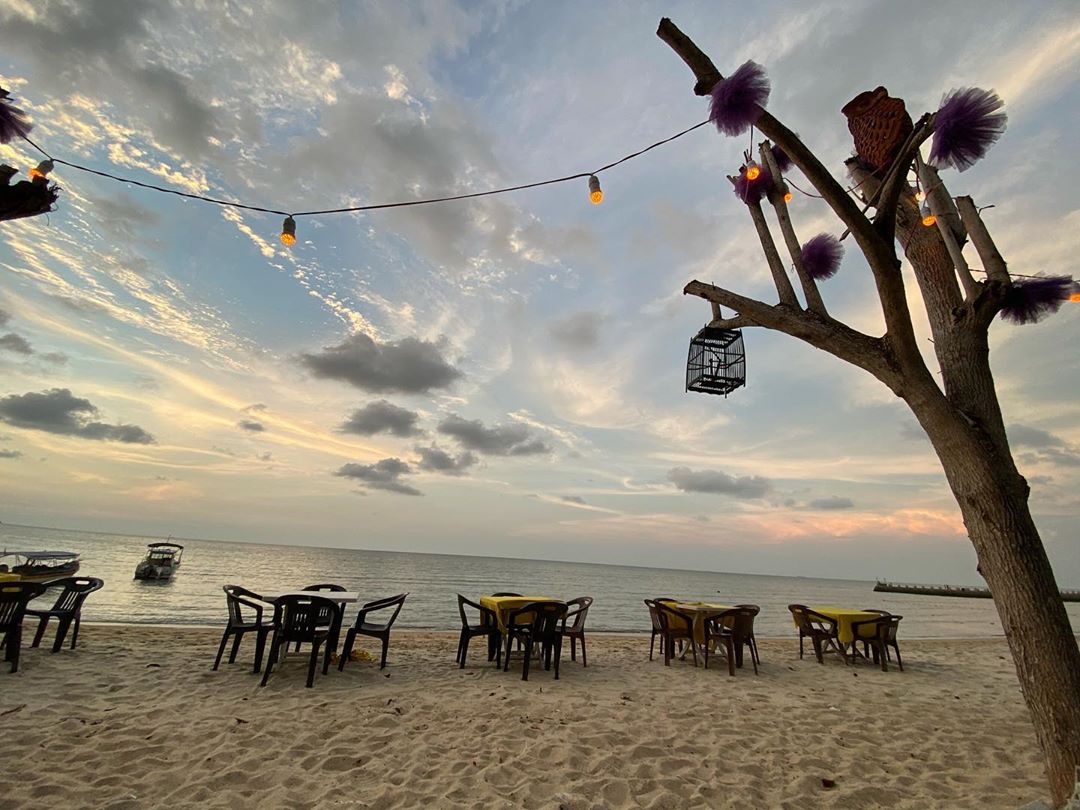 Malaysia Beach Bars - Frandy Beach Bar