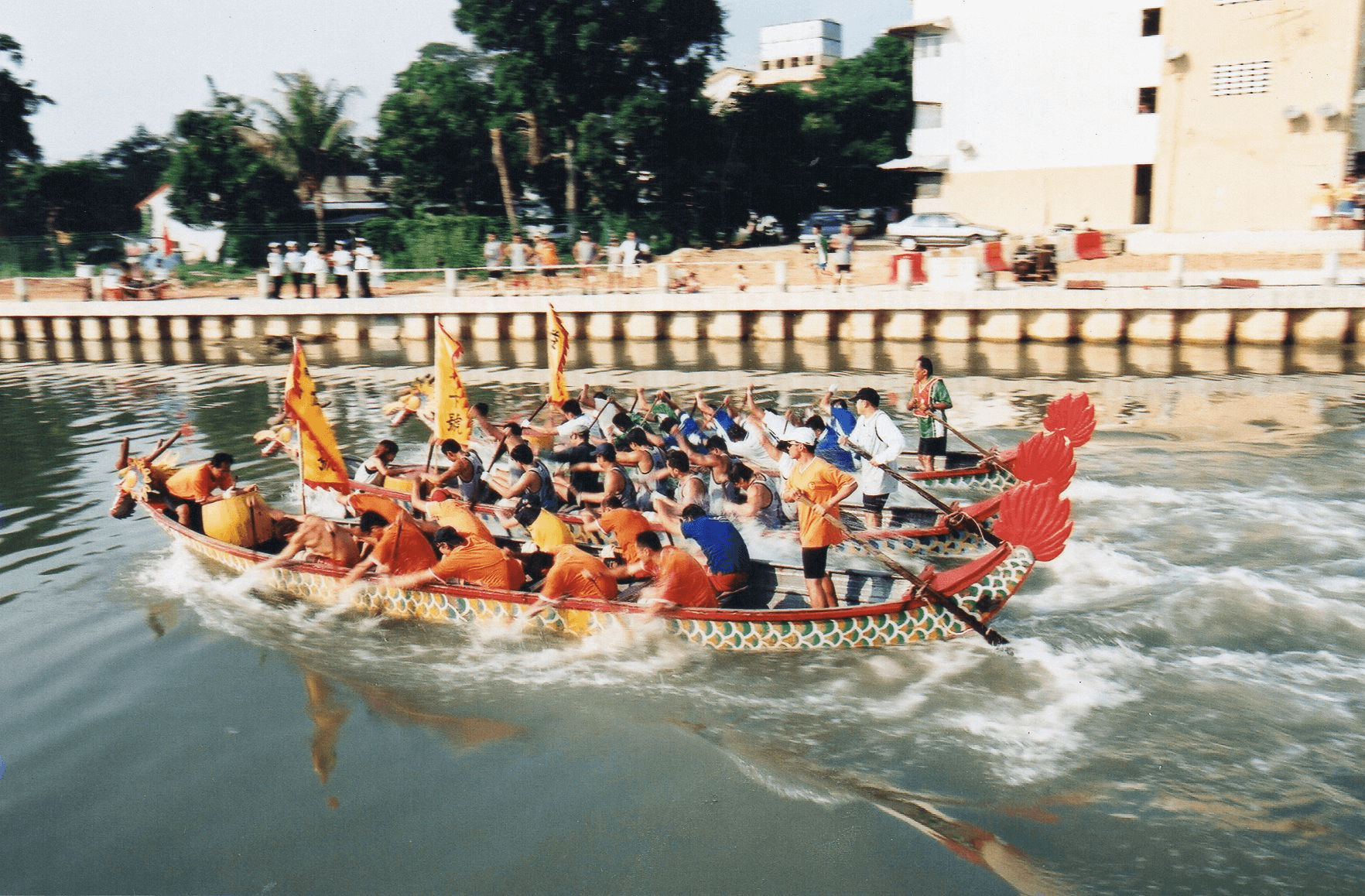 Things to do in Melaka - dragon boat race