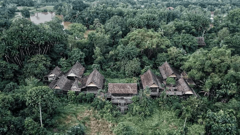 Abandoned buildings and ruins Malaysia - house