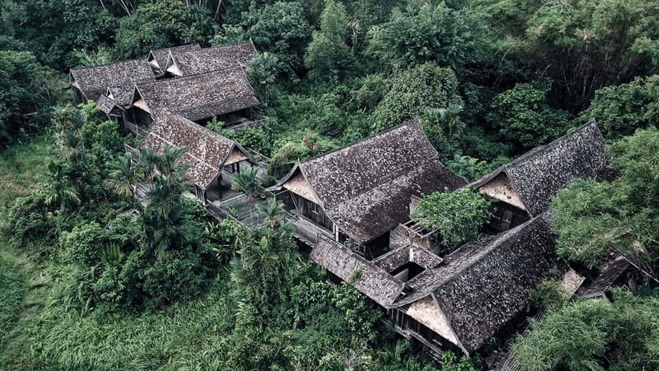 Abandoned buildings and ruins Malaysia - palace