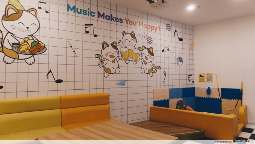 Karaoke Manekineko: Family-friendly Karaoke Chain With Free-flow Drinks