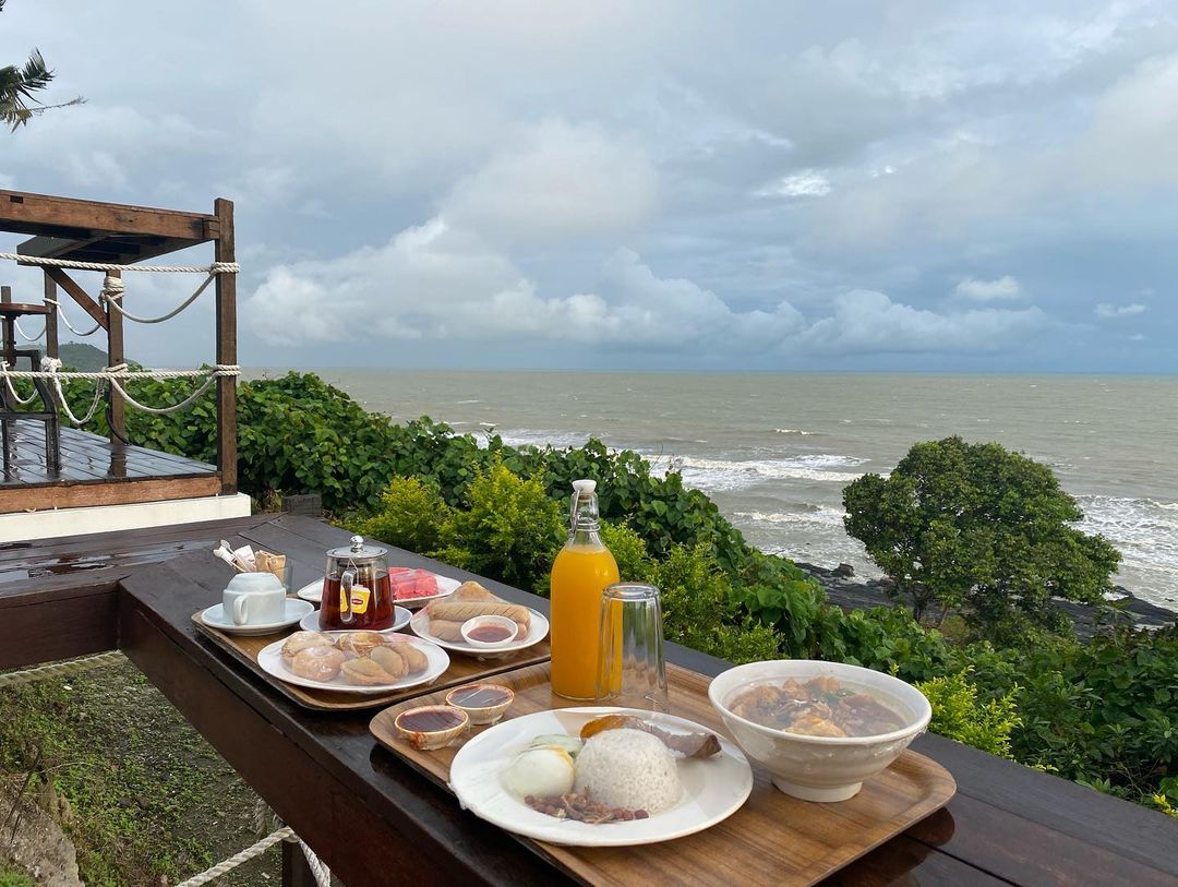 Sea Horizon Resort - breakfast
