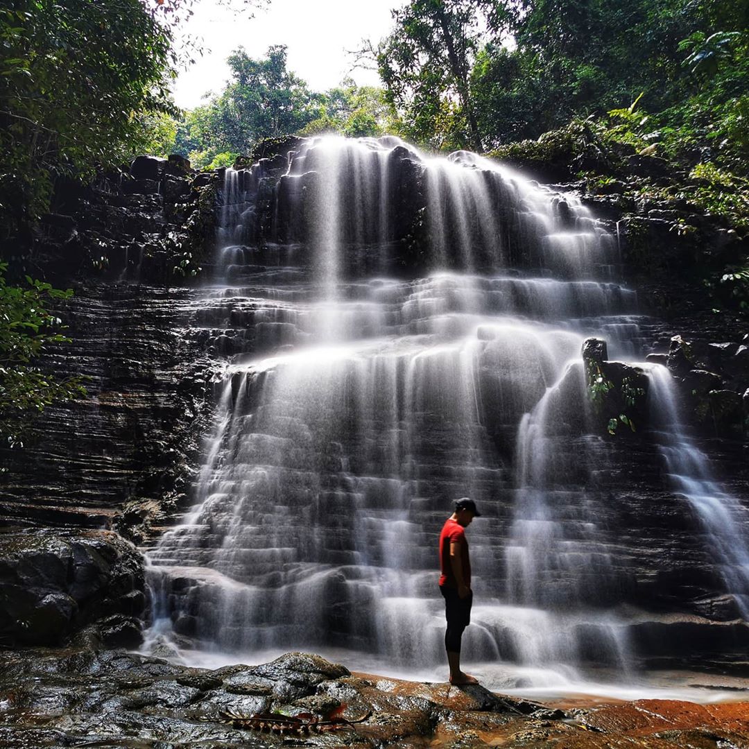 kubah national park waterfall