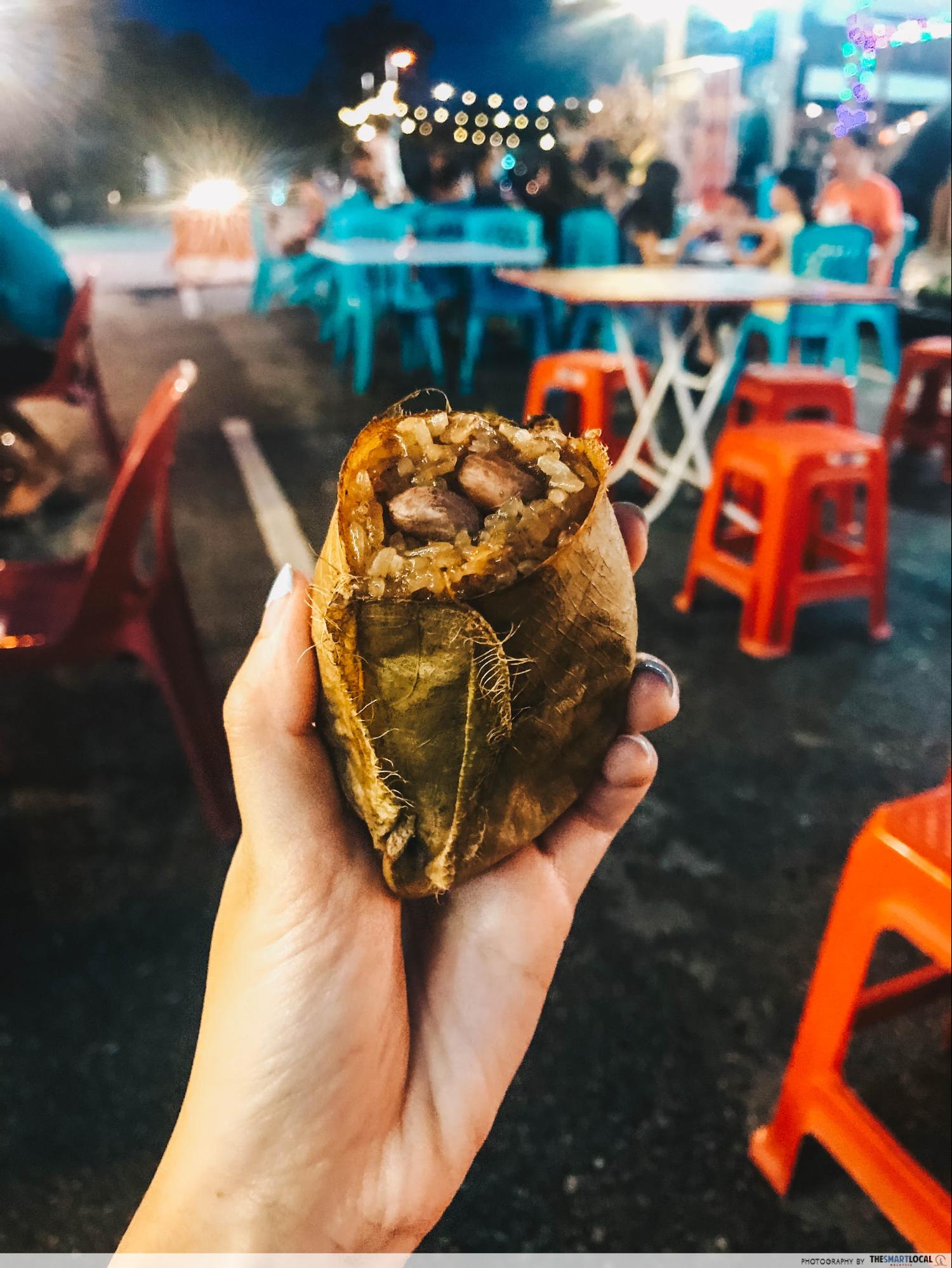 things to do in kuching - pasar malam siniawan