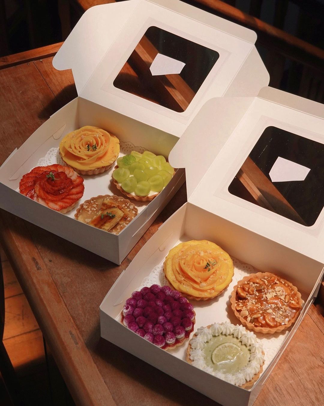 Wooden Box - pies