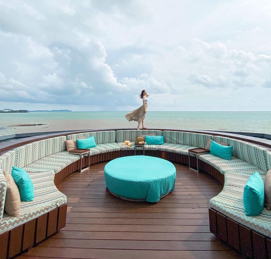 Floating resorts in Malaysia - lounge