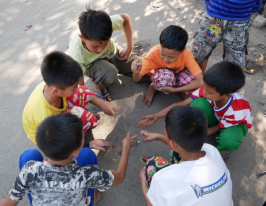 Malaysian childhood games - One two jus