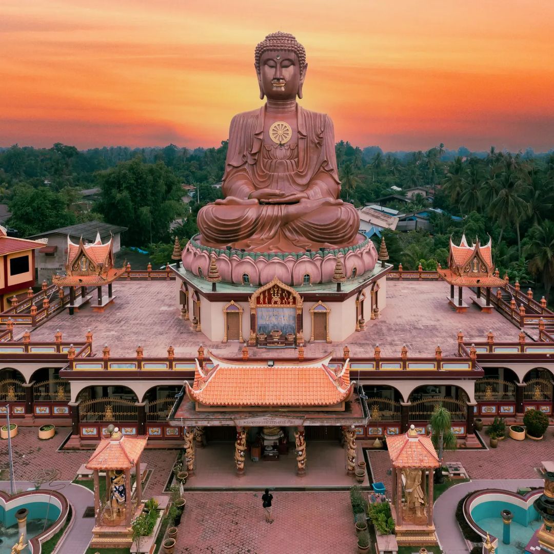 Chinese Temples in Malaysia - statue