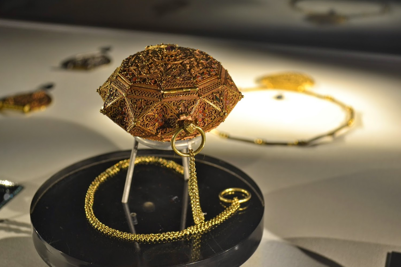 Unique Museums in Malaysia - jewelry