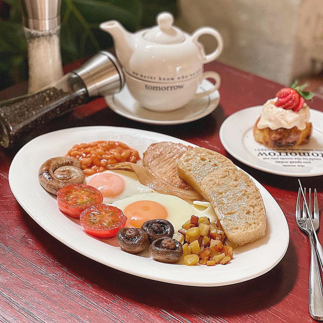 Breakfast Cafes Penang - english