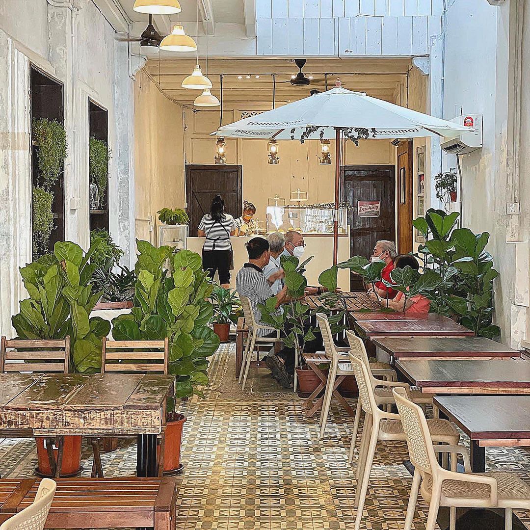 Breakfast Cafes Penang - english cafe