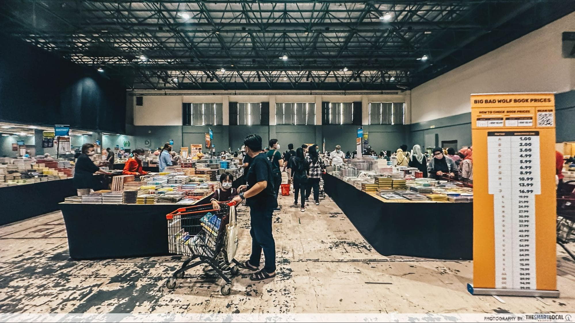 Big Bad Wolf Book Sale in KL - aisles