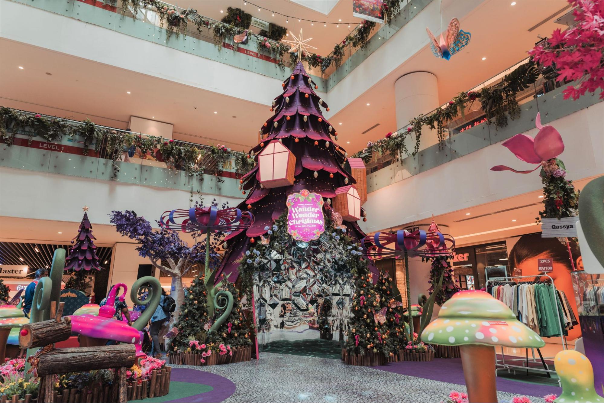 Sunway Putra Mall - tree