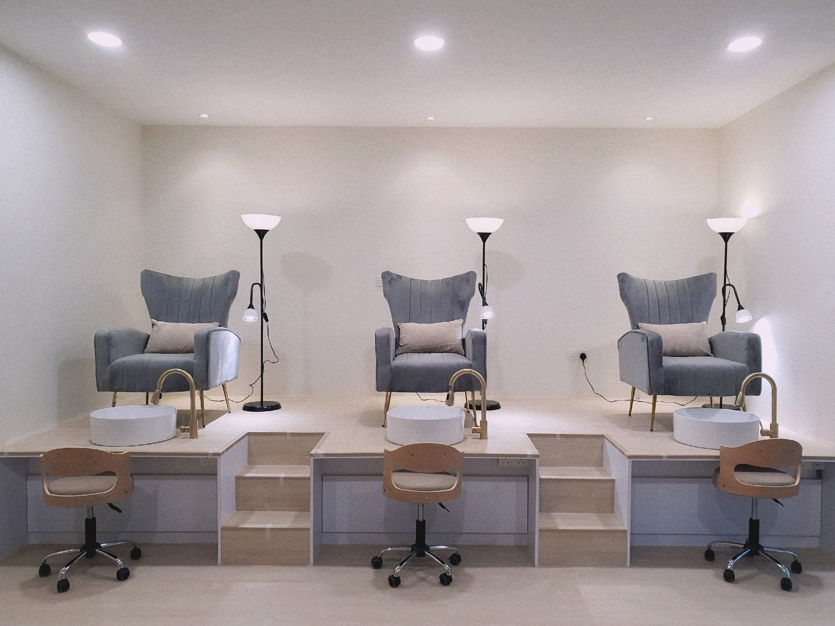 10 Neighborhood Nail Salons For Cheap Mani-Pedis In Singapore Without Crazy  Waits