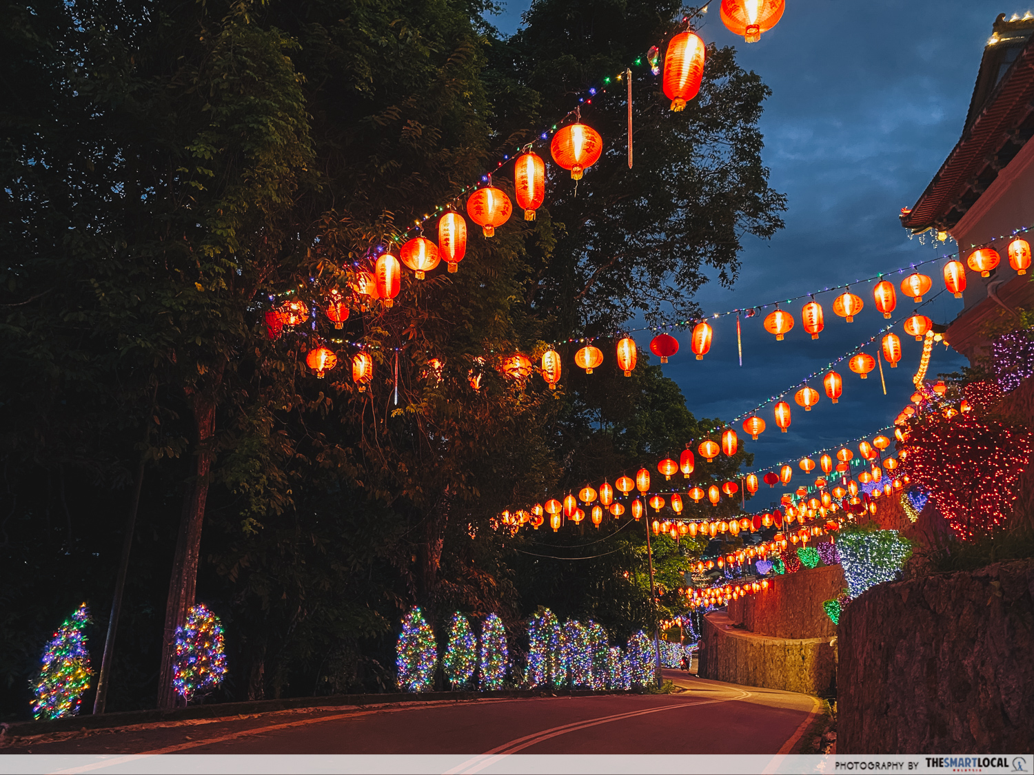 Kek Lok Si Penang - road