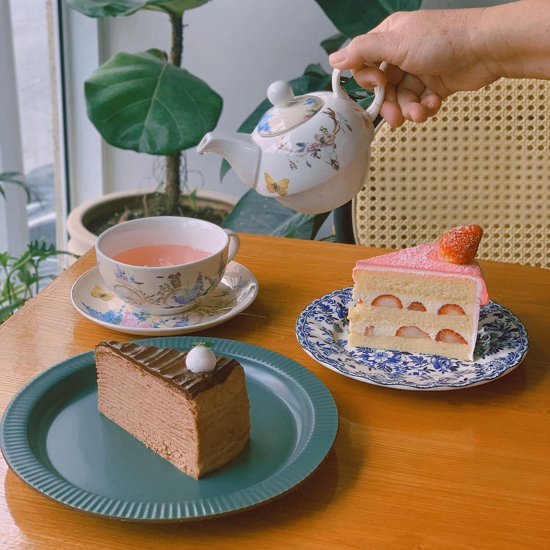 pj dessert cafes - cakes