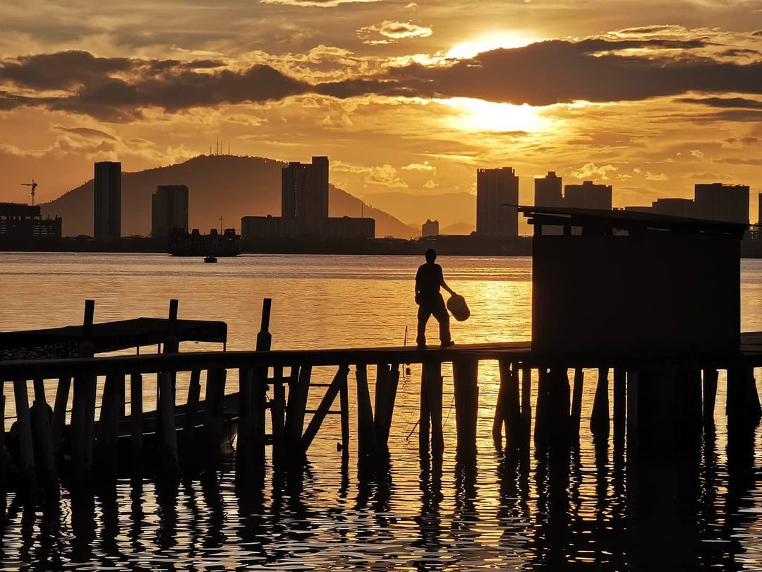 Things to do in penang - jetty sunset