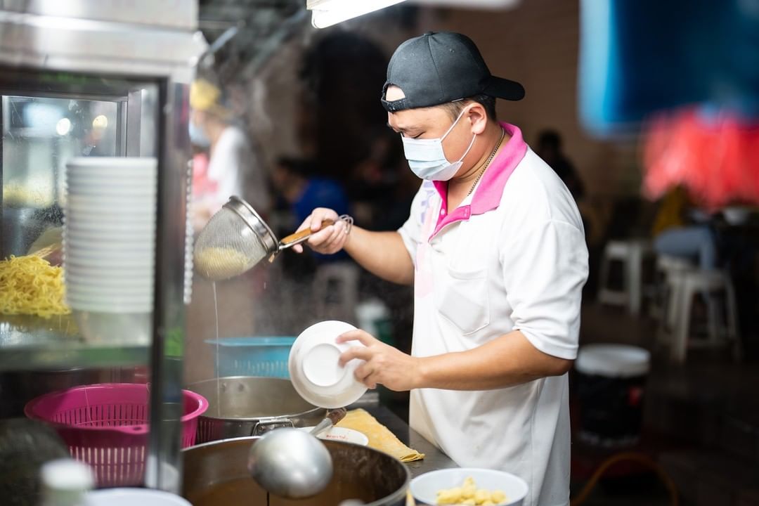 Chulia Street Night Hawker - curry man