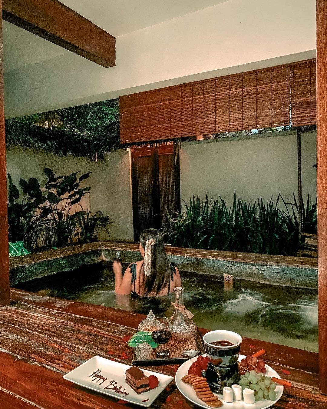 Holiday lodges with private pools - Villa Samadhi bathroom