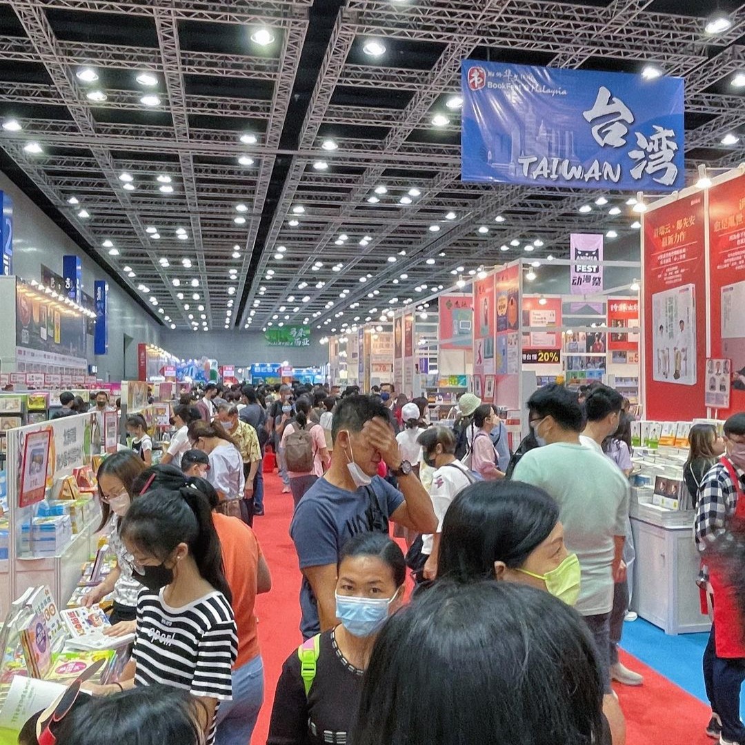 POPULAR Bookfest 2023 KLCC - books