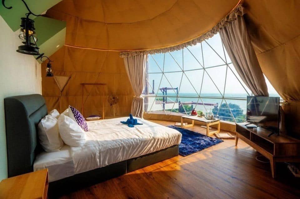 dome room sea horizon - beach resorts in Johor