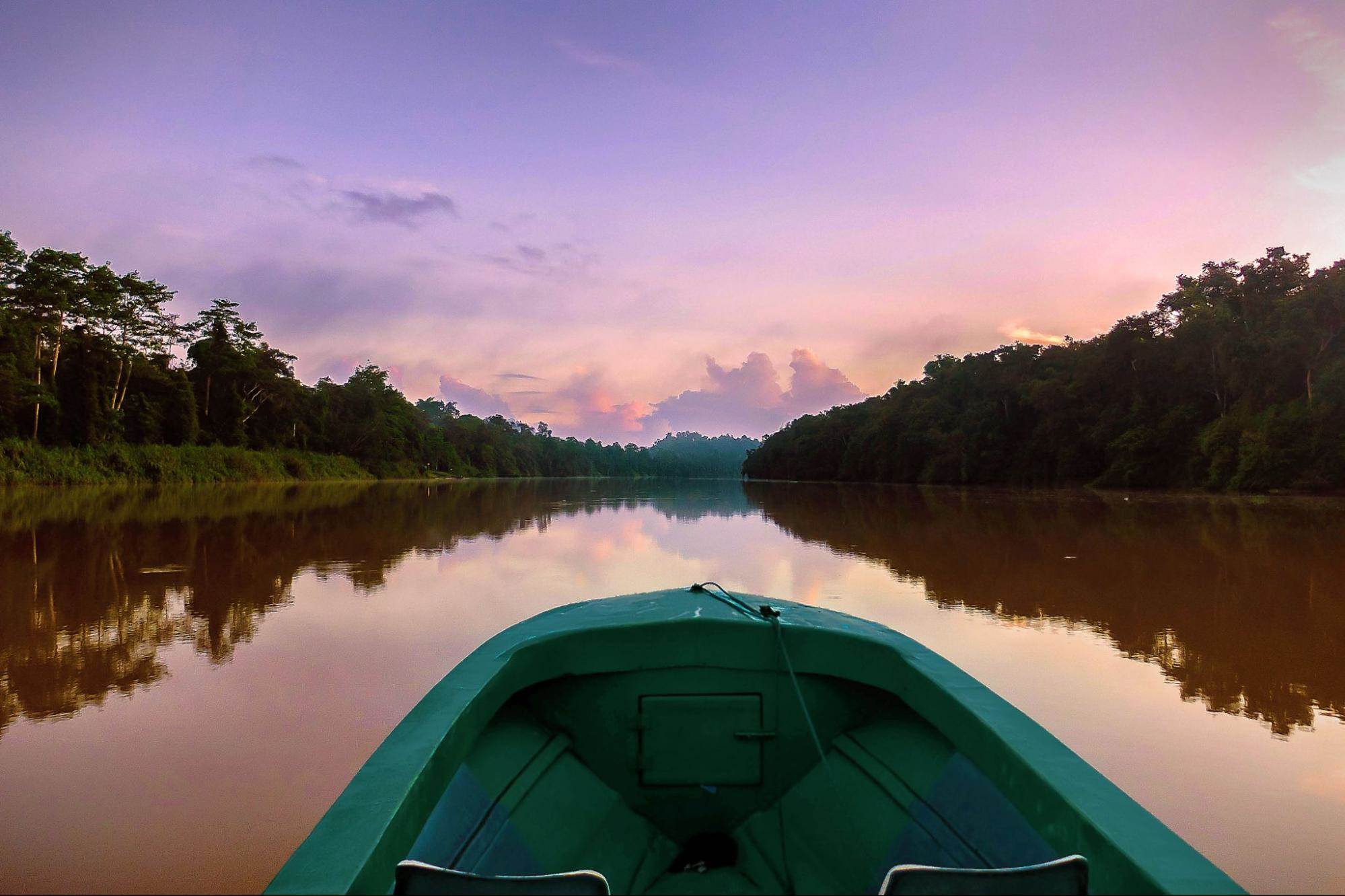 Things to do in Sabah - kayak cruise