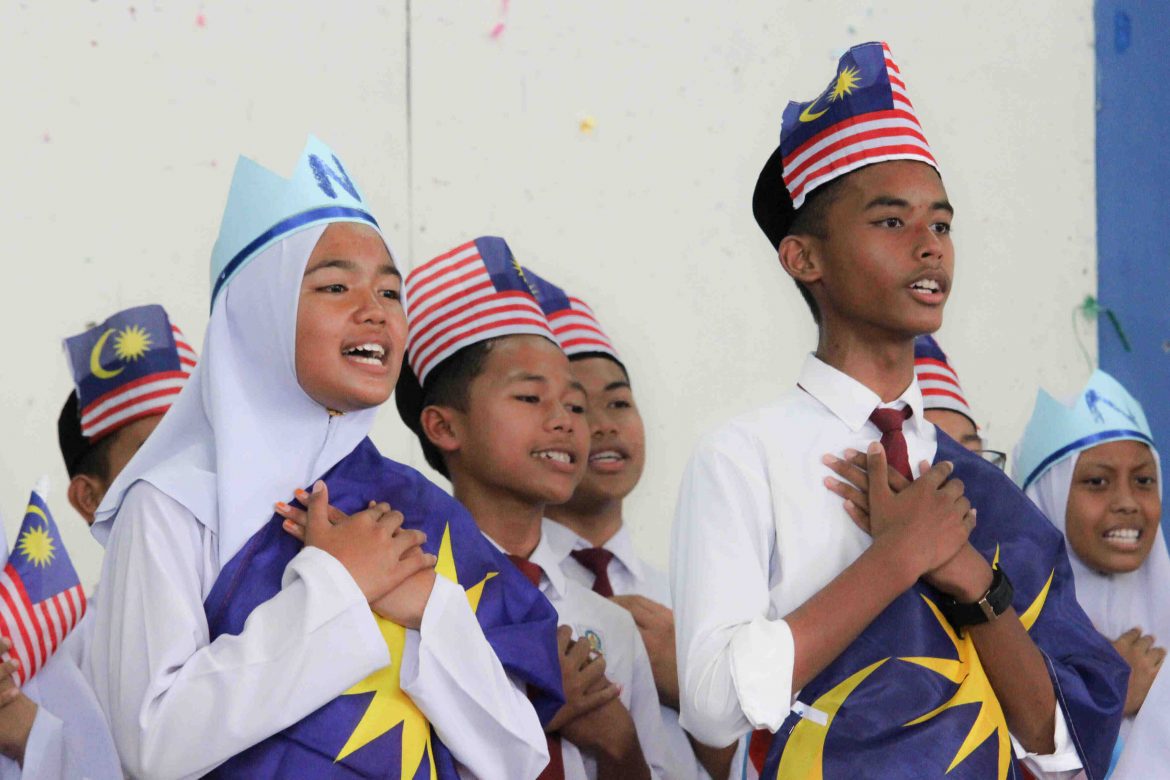 Malaysian Merdeka school memories - attires