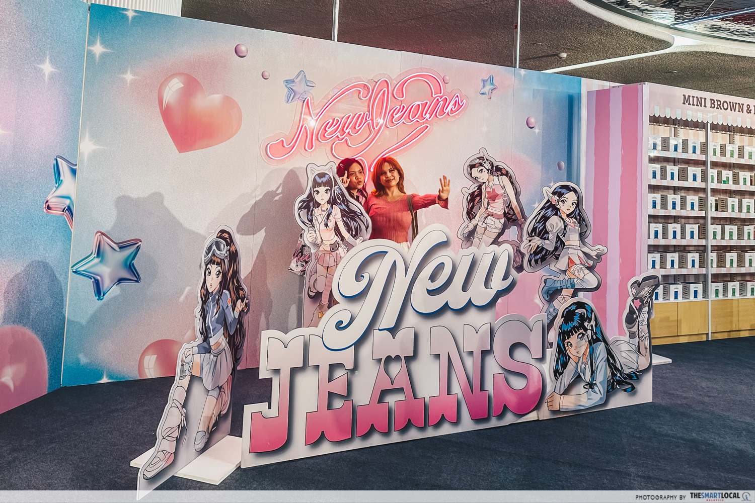 NewJeans pop-up - photo spots