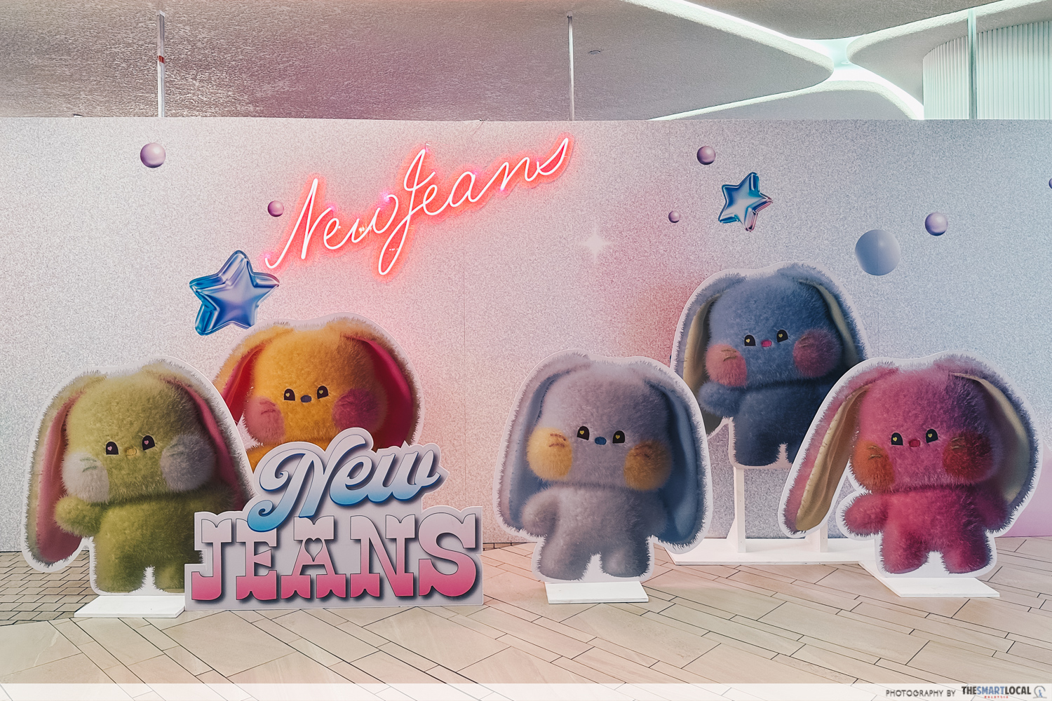 NewJeans pop-up - bunnies