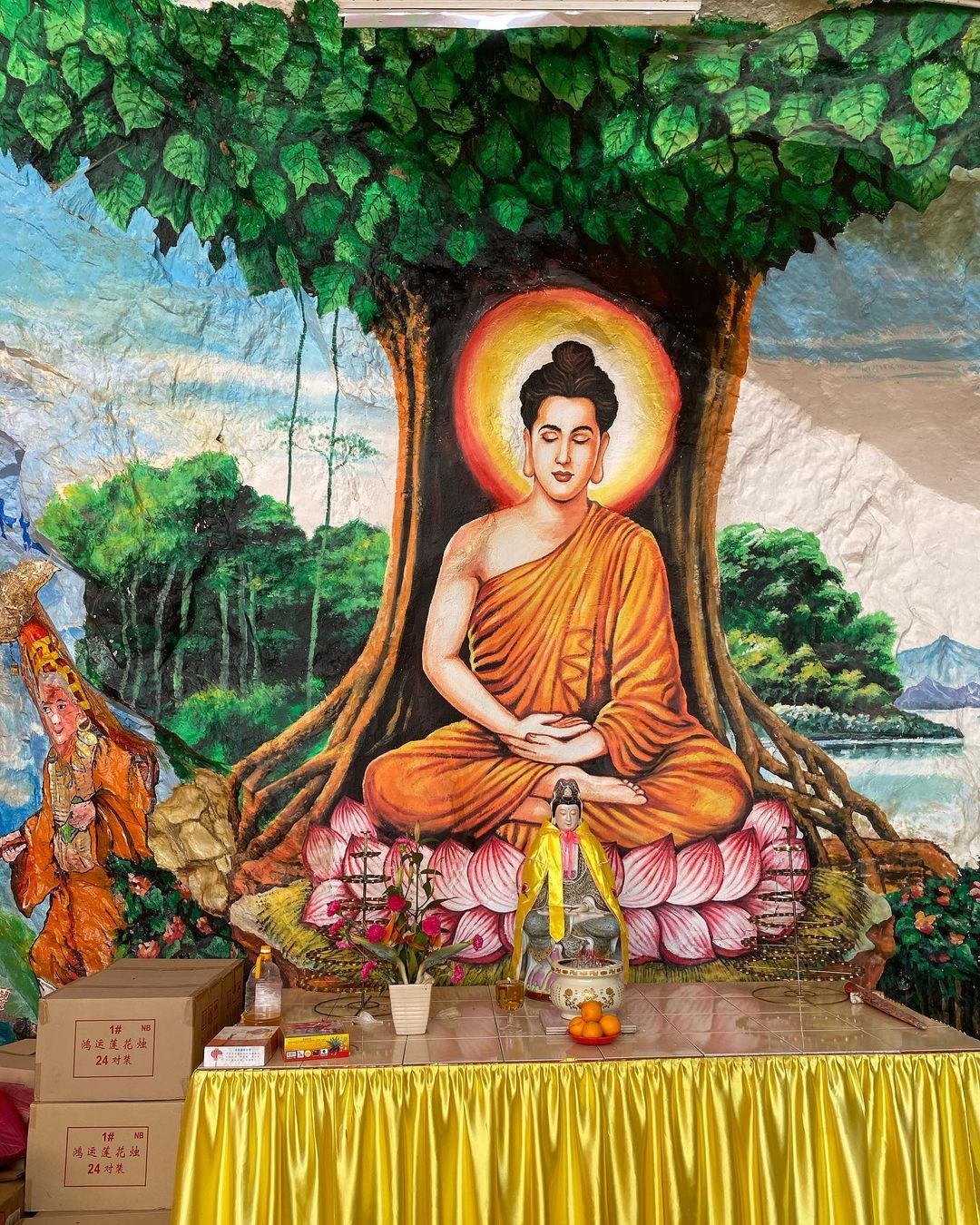 Kwan Yin Tong Temple - Buddha drawing 