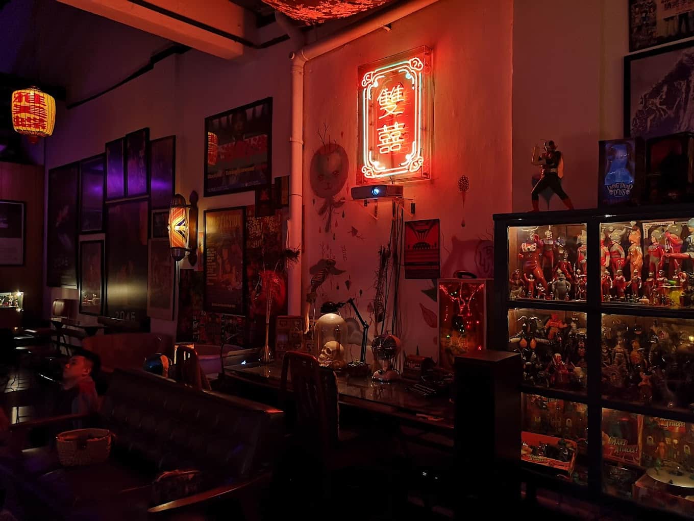 Retro bars in Pasar Seni in KL - Shuang XI